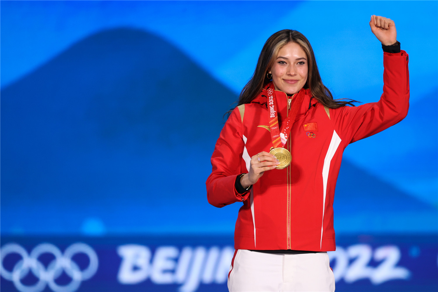 冬奥会最值得尊重的运动员,纪录冬奥会三个夺冠运动员