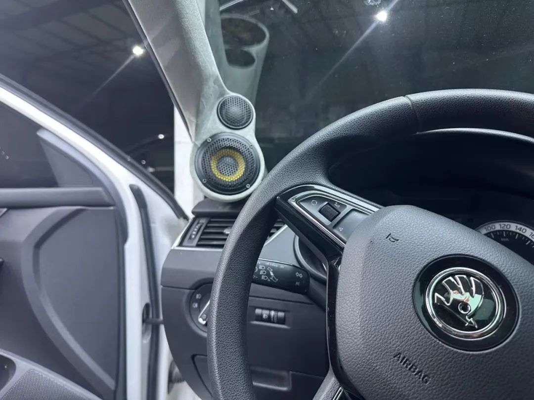 17款斯柯达明锐音响拆解,斯柯达明锐音响改装