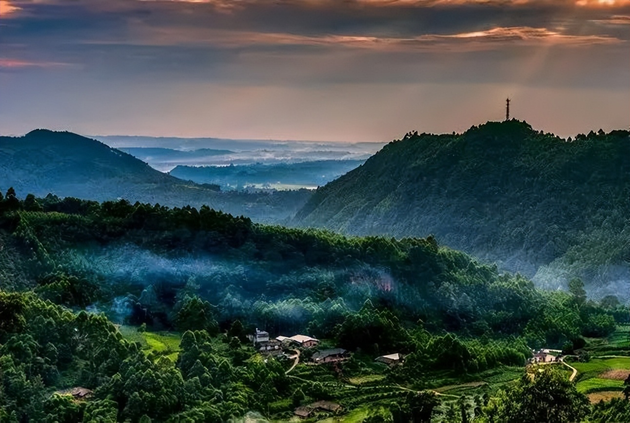 闈掔鏃呮父,鐪夊北闈掔