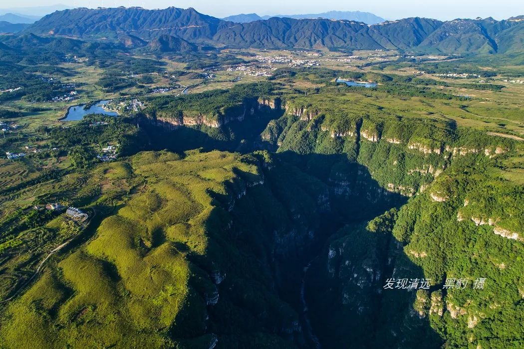 户外徒步登山赏冰瀑,广东户外徒步登山风景最美