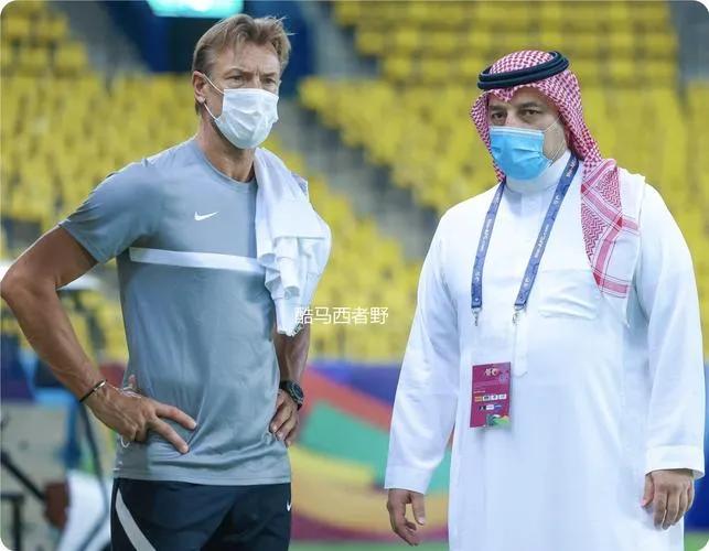 李铁执教国家队的成绩,李铁执教年薪多少