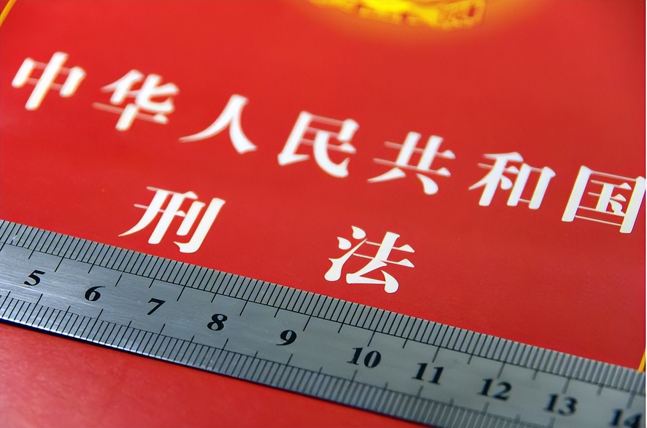 17岁亲生儿子被同学杀害后续,17岁儿子被同学杀害追凶17年