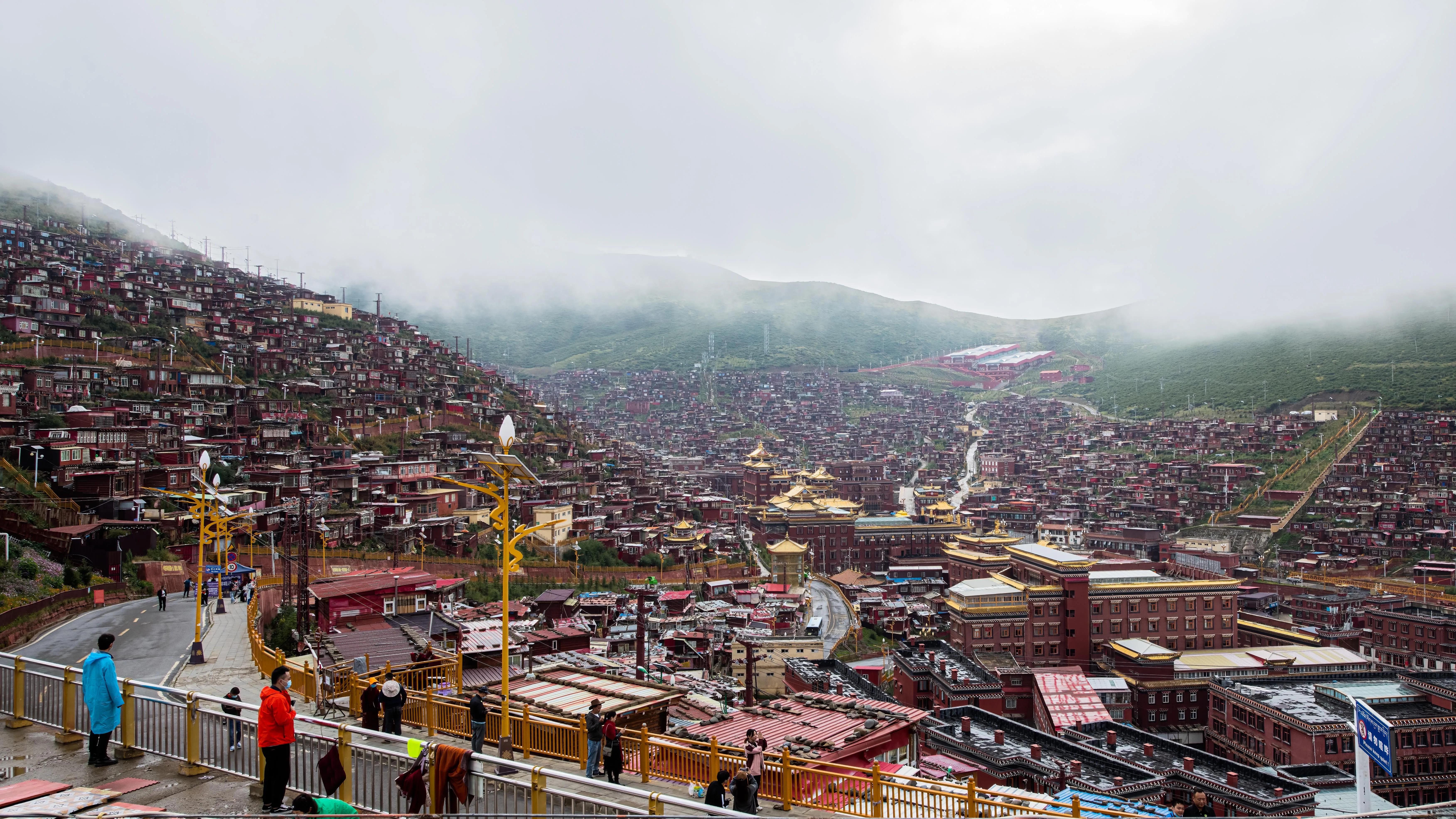甘孜州最美风景在路上,金秋的甘孜州