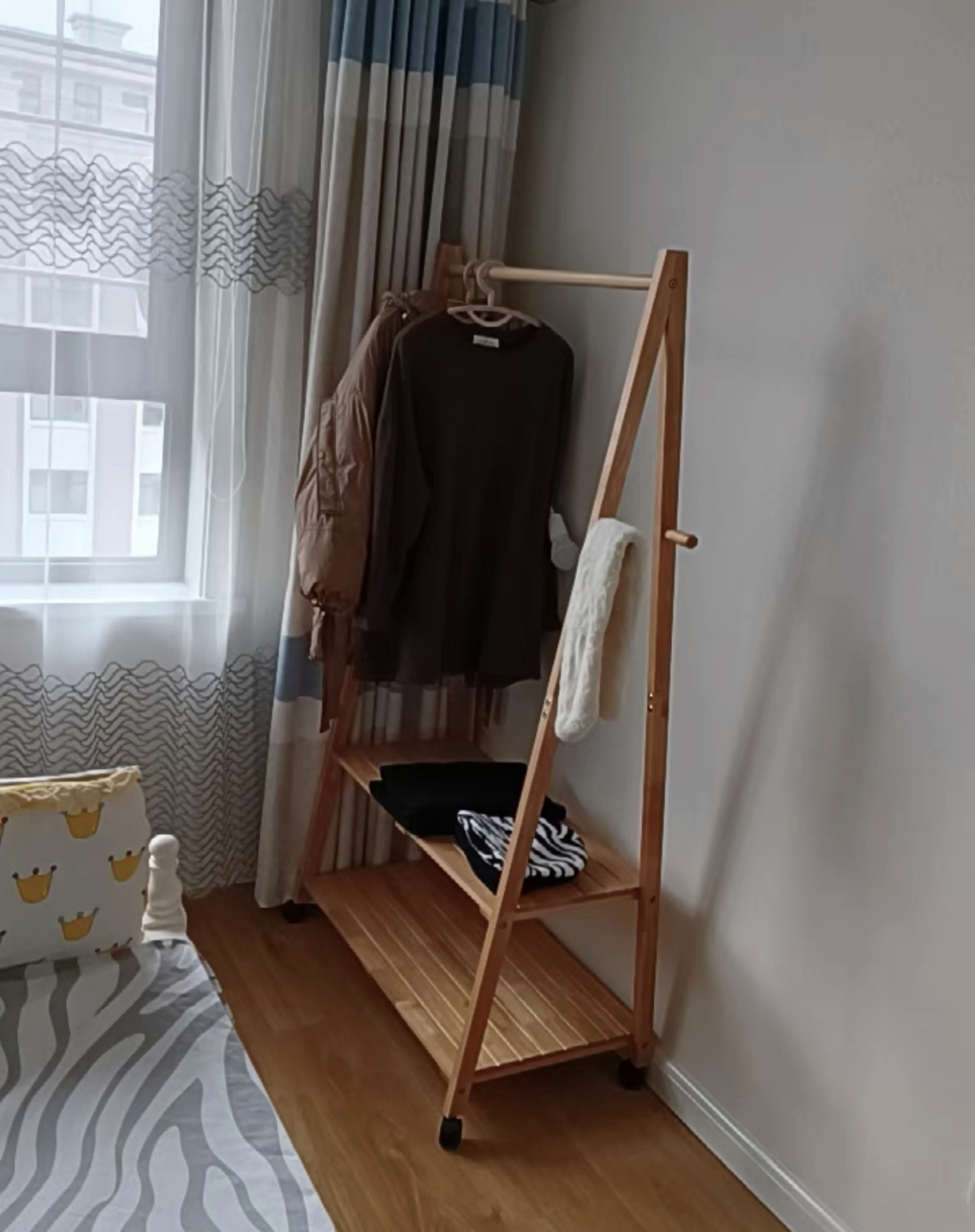 实用简易落地衣架,特别实用的家中必备好衣架