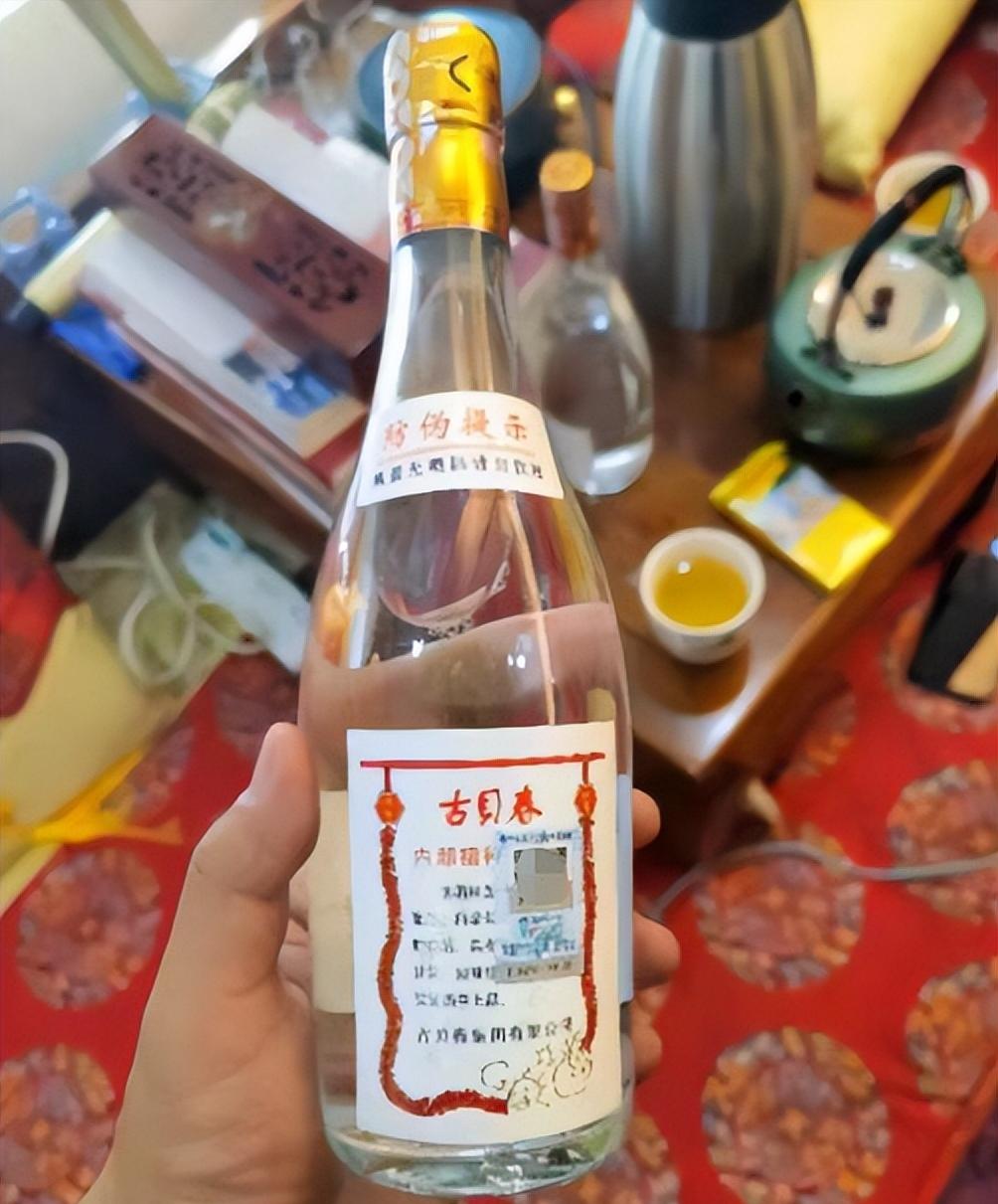 老领导去山东，拒绝喝茅台，专挑3款不起眼白酒，当地人：识货