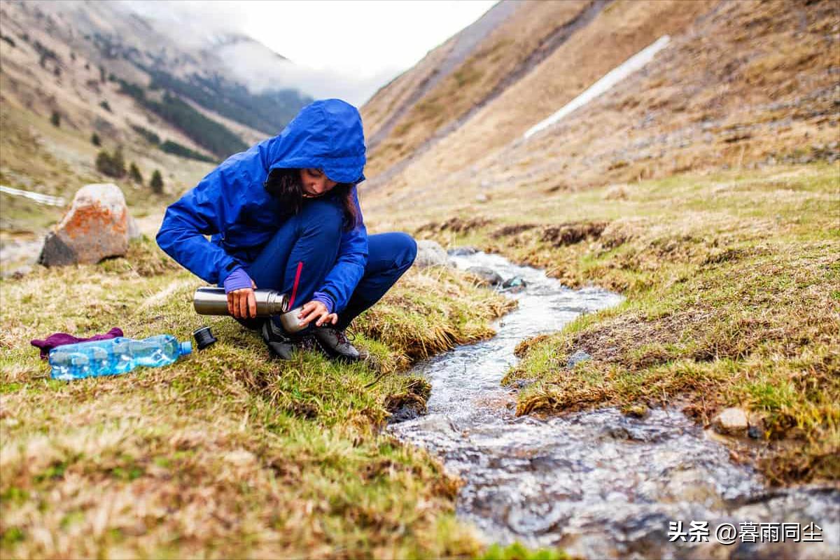 徒步滤水,野外水净化的最佳方法