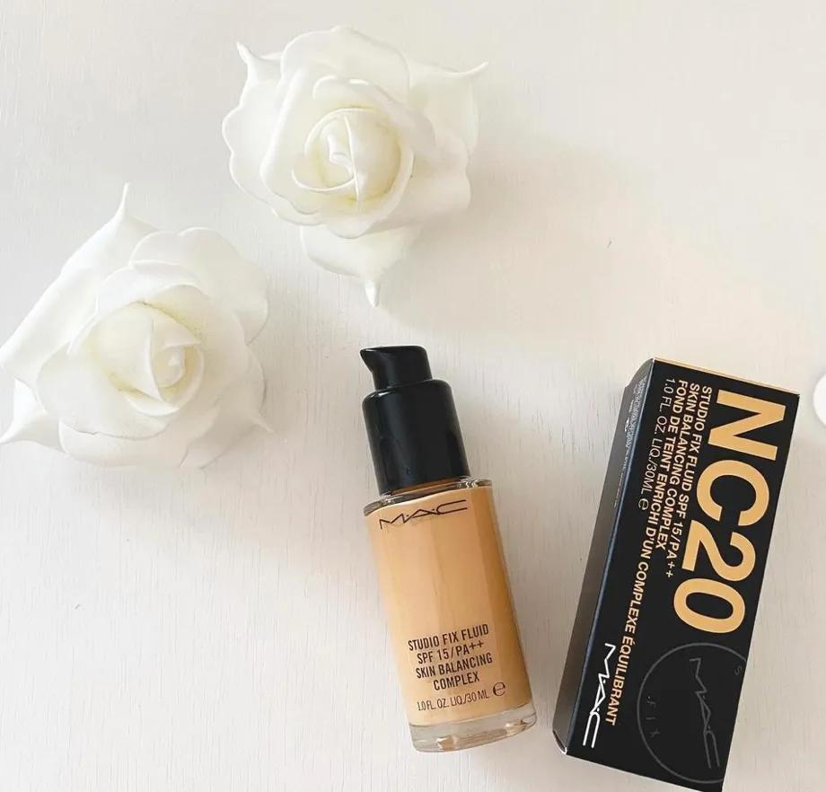 夏天口罩持妆粉底推荐,口罩粉底液推荐