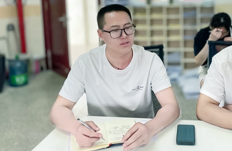 携手共进砥砺前行提高成绩,继往开来启新程砥砺前行铸华章