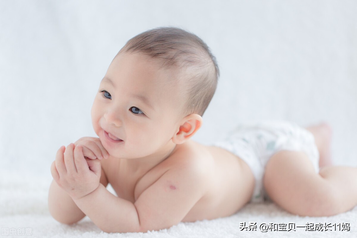 宝宝头发稀少怎么办还掉发,14岁孩子头顶头发稀少是怎么回事