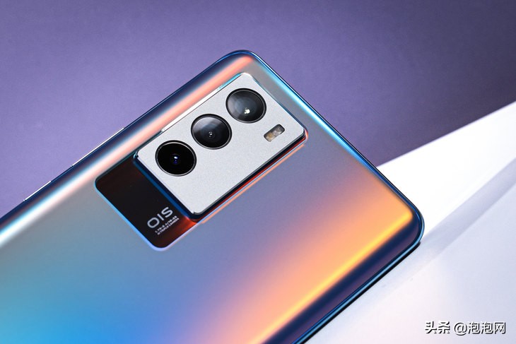 iqooneo5s骁龙888,iqooneo5s骁龙888是增强版吗