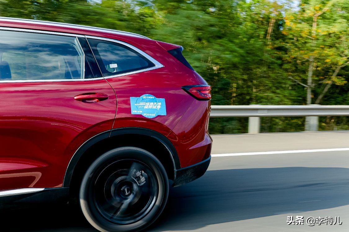 一箱油跑900km几乎做到零故障,第三代哈弗h6保养超了100公里