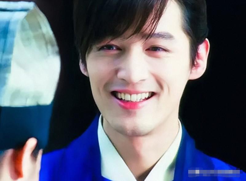 好看的桃花眼男明星,男演员的演技