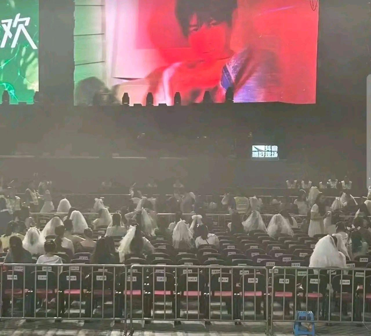 任贤齐太原演唱会鹿晗,任贤齐杨紫鹿晗