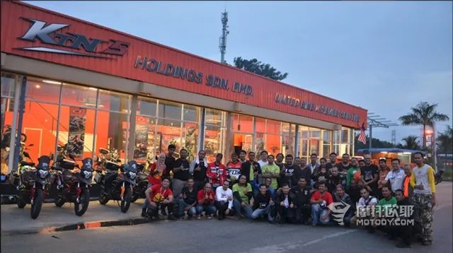 川崎异兽650二手跟春风650哪个好,春风650和川崎650哪个好