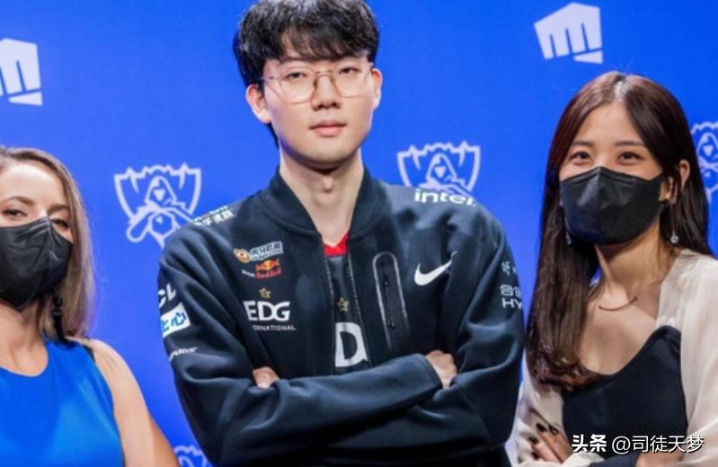 韩国啦啦队长朴姬兰热舞,韩国啦啦队热舞卡通