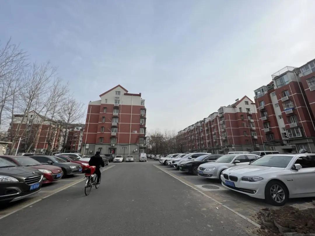 两区交界无地铁的小区涨价了?