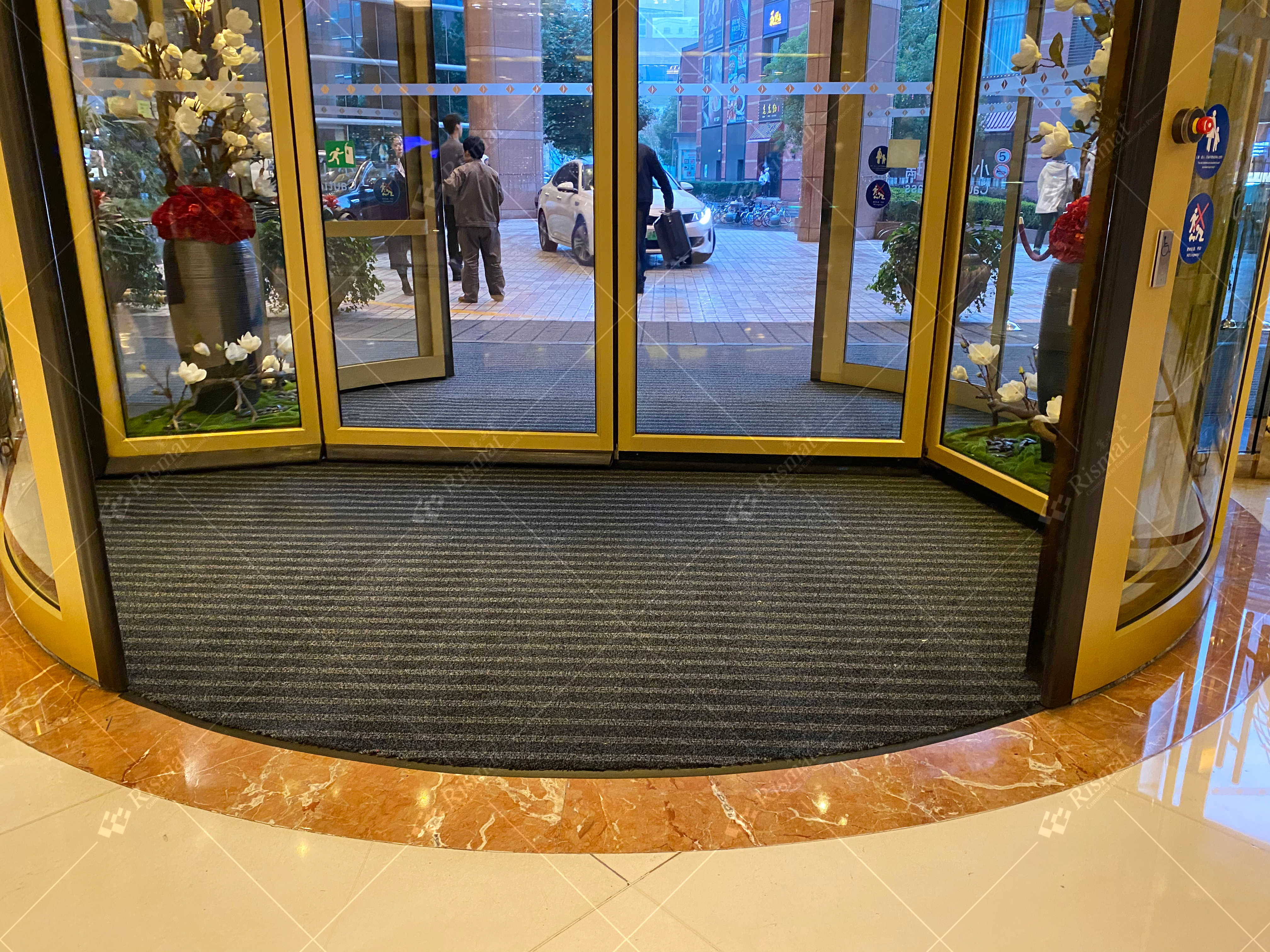 地毯地垫知识,毯面地垫的优点