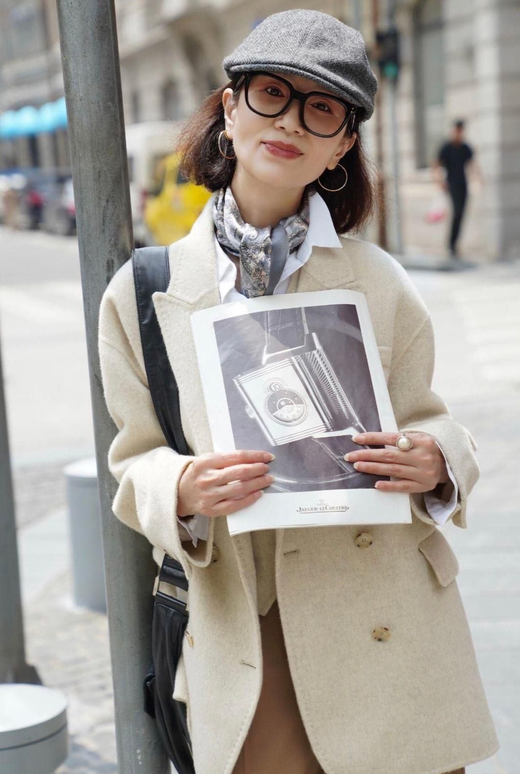 40多岁大脸女性适合戴什么太阳帽,四十多岁妈妈戴什么帽子洋气减龄