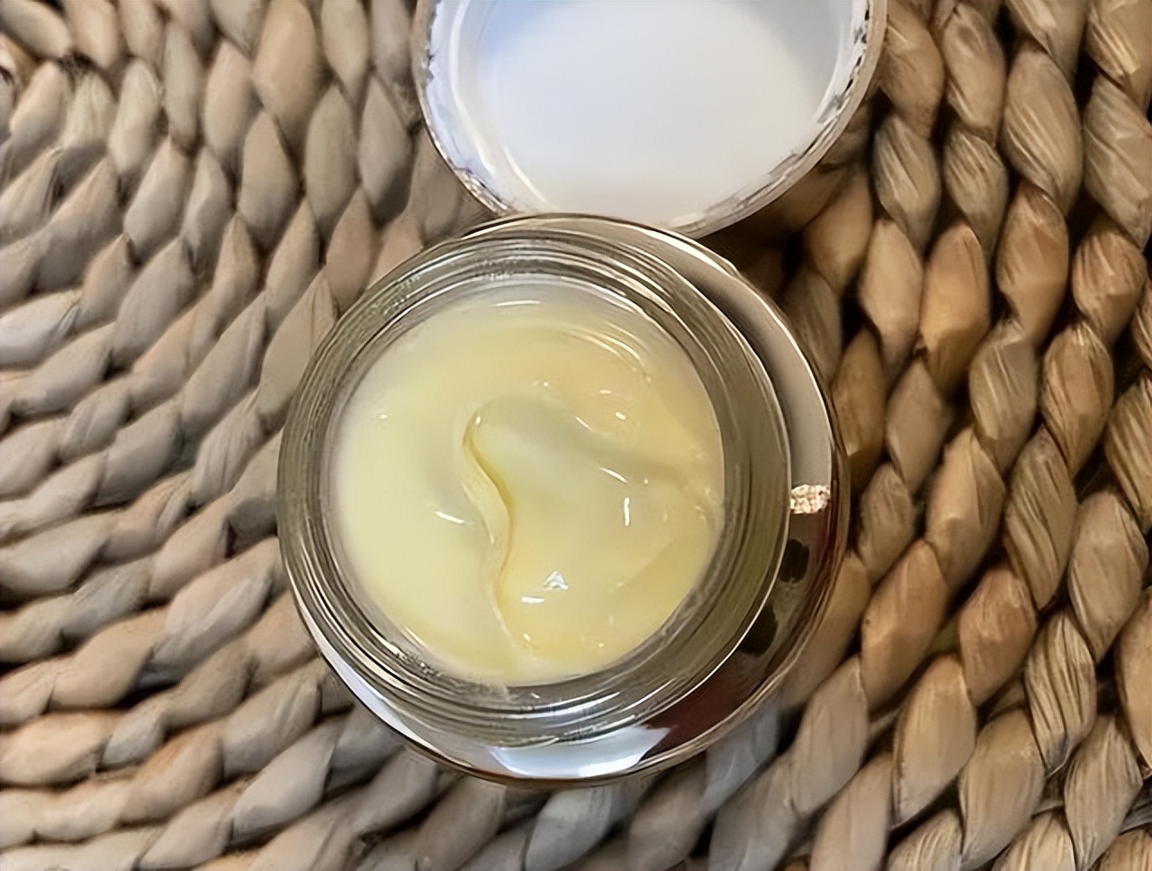 爆款眼霜前10名,国货之光新面孔眼霜测评