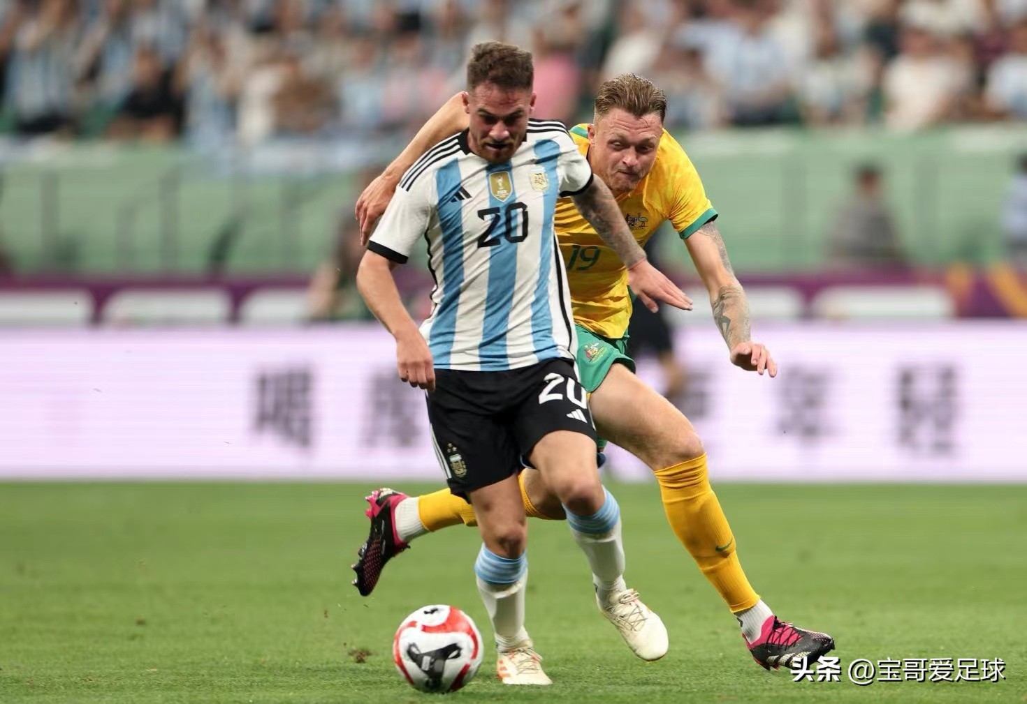 阿根廷2-1澳大利亚梅西表现,阿根廷2-1澳大利亚梅西跑动