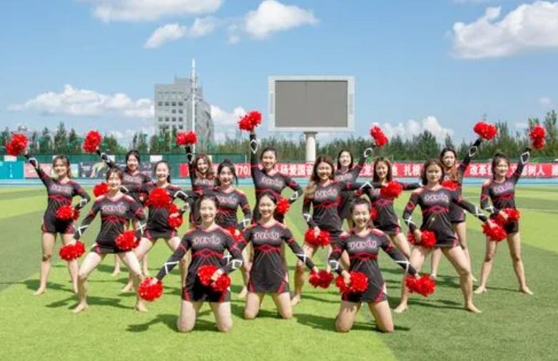 啦啦队舞在大型体育比赛中的作用及其影响因素分析