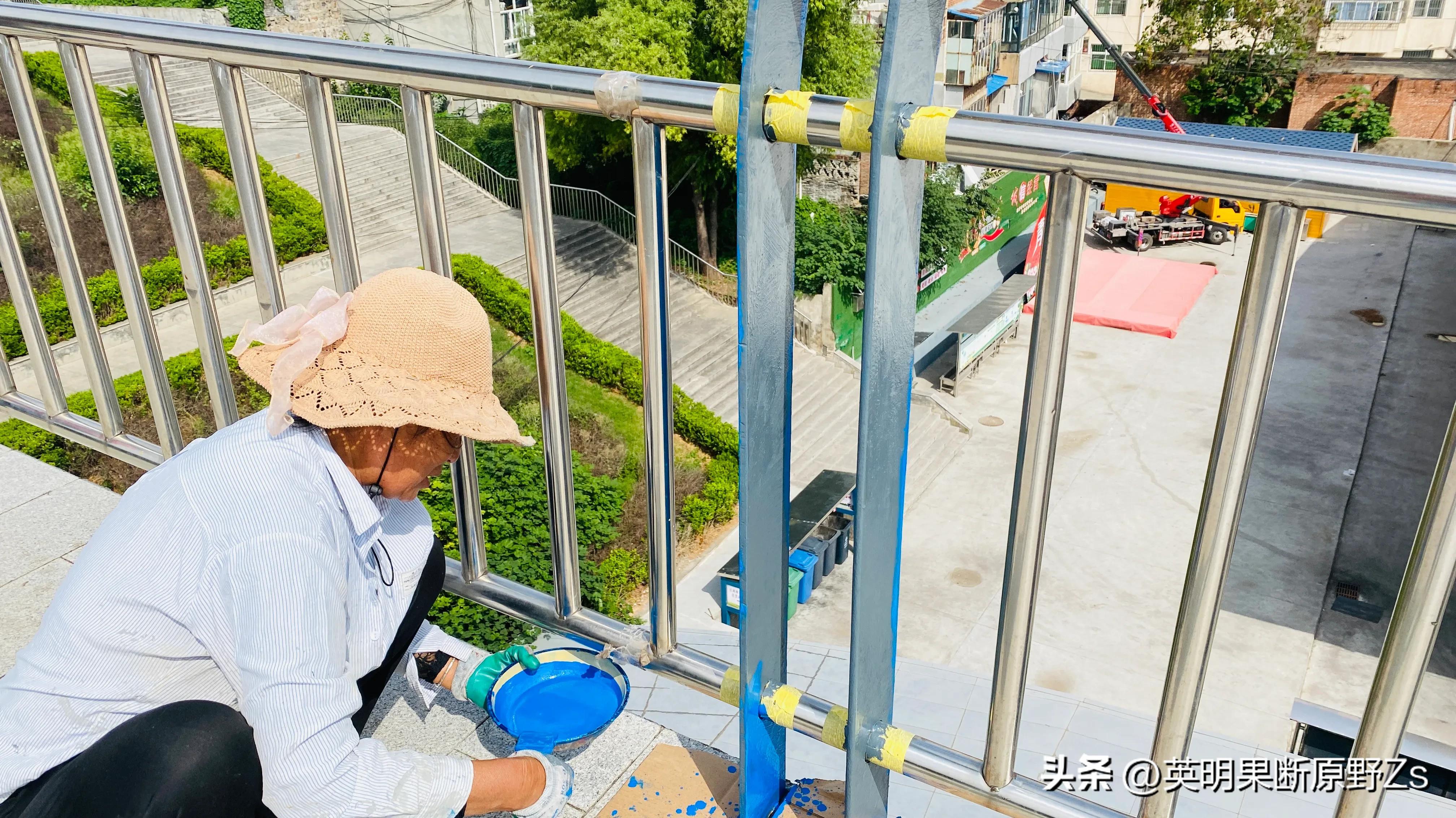 一天挣不到100块钱,1个小时300块钱你会去挣吗