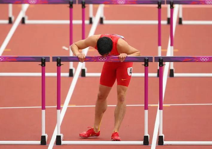 把最好的岁月给了足球,把足球还给足球