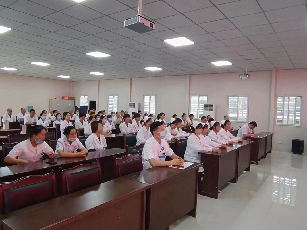 院校共建，绵阳灵通学校与多家医院签订共建实习基地协议