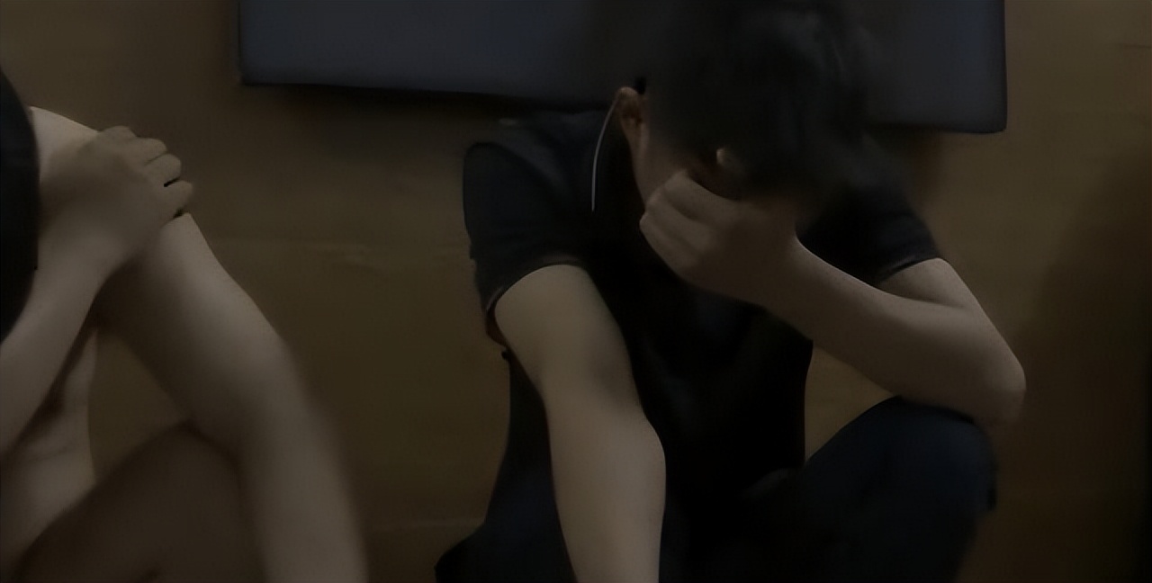 19岁小鲜肉花1300元包夜31岁*女熟**，结果后悔不已，竟然跑去报警！