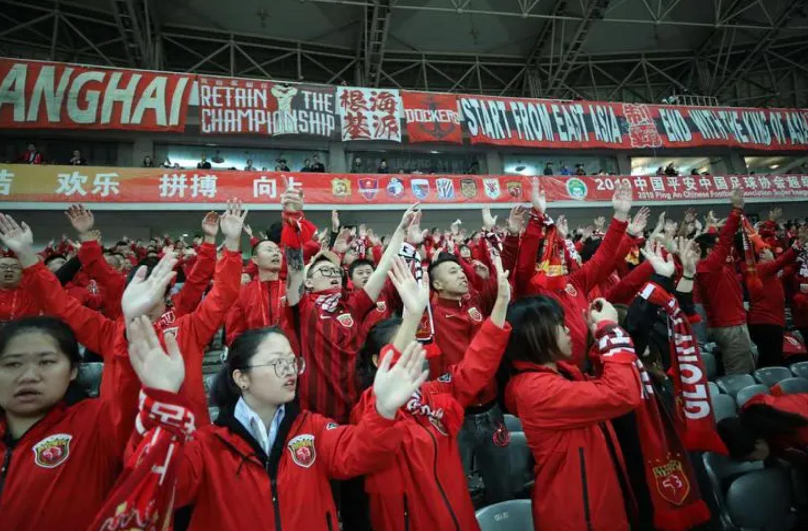 这才是足球比赛的精彩瞬间,这才是足球历史上最精彩的一幕