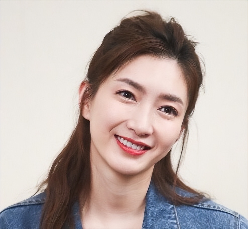 男生梨形脸适合的发型修饰下颚线,直男眼中什么发型最好看