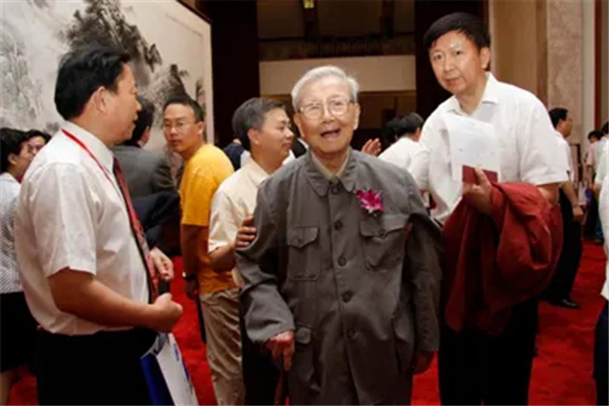 1954年,犹太人“好心”售卖核*器武**原料,引周总理警觉:查明真伪