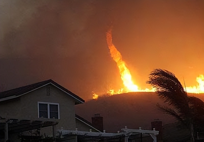 火龙卷可能在海面上出现吗,火龙卷和太阳风
