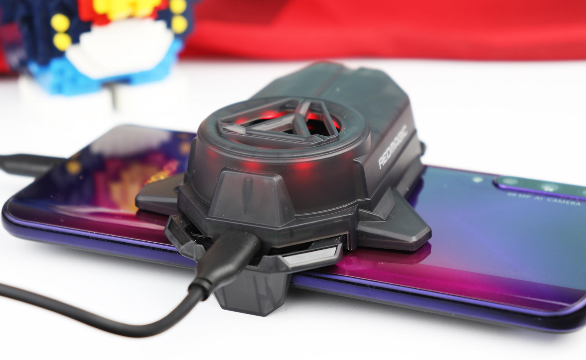 红魔散热器均衡和酷冷,手机发热散热慢怎么处理