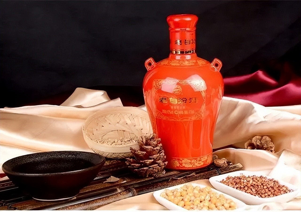 西凤酒白瓶和绿瓶哪个好喝,西凤酒白瓶和绿瓶哪个口感好