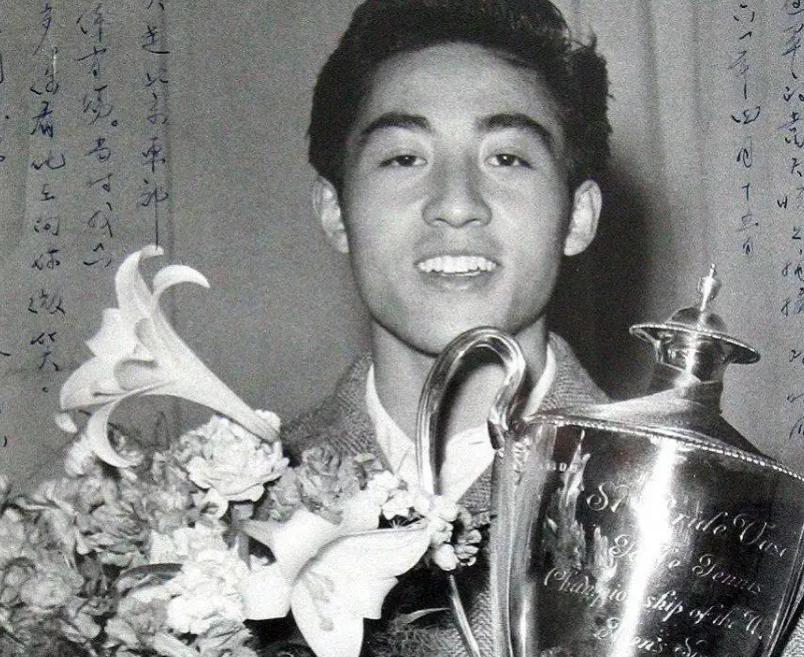 1961年容国团参加世乒赛，贺龙感到很紧张，于是让董必武下去休息