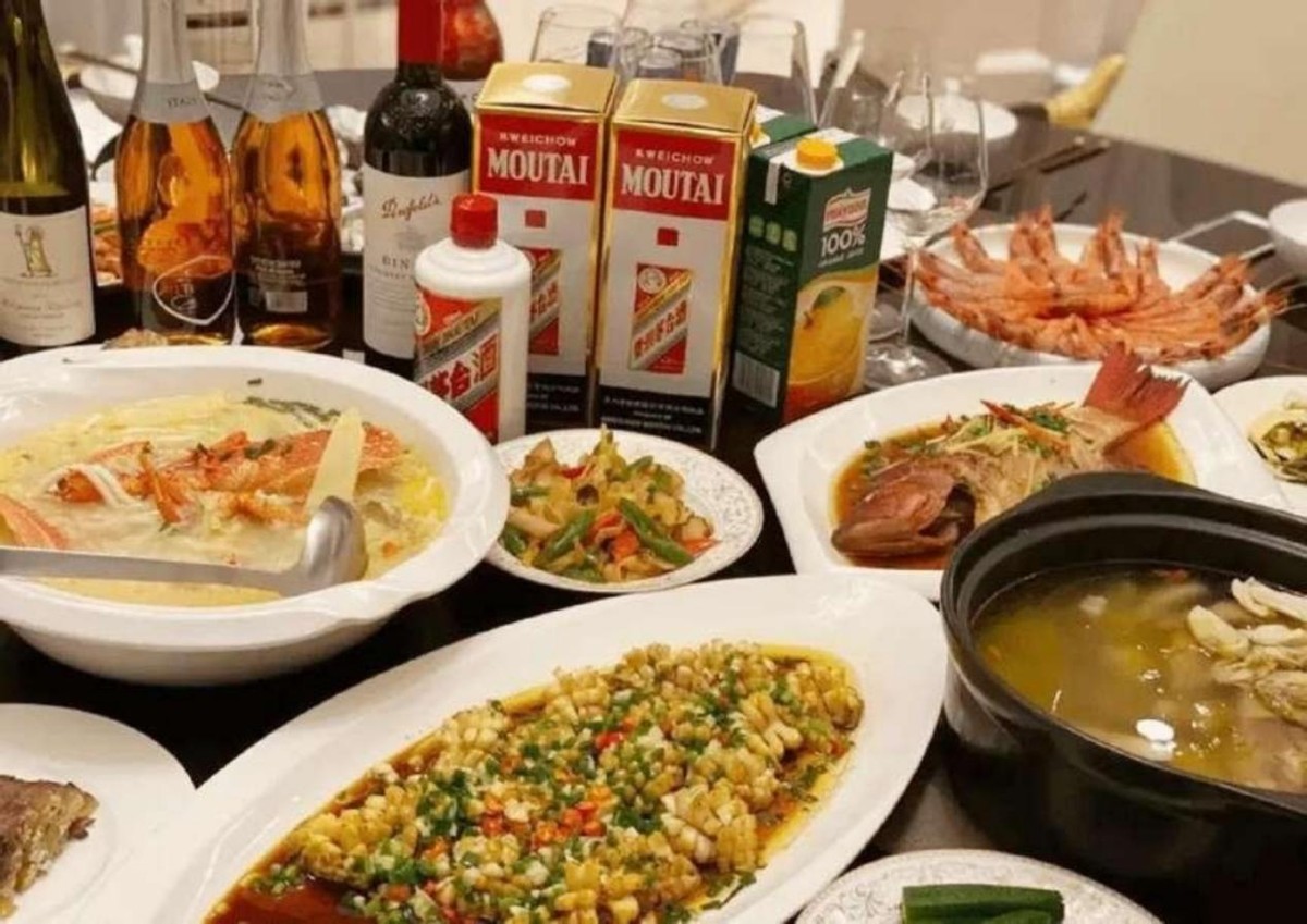 上海请客“怪象”，高档宴席用茅五泸，低档用红星，但也爱这4款