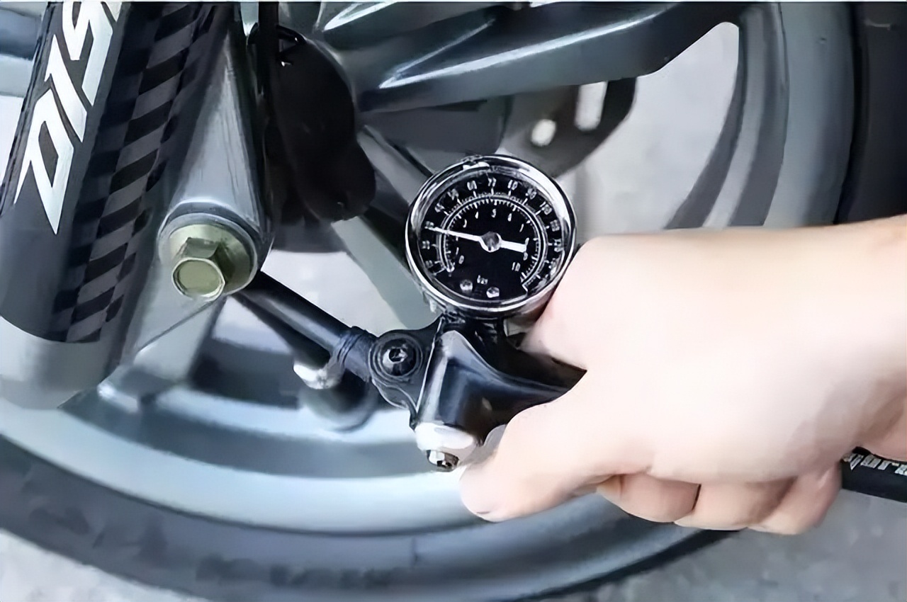 恶劣天气怎么保护汽车,高温天气注意轮胎安全