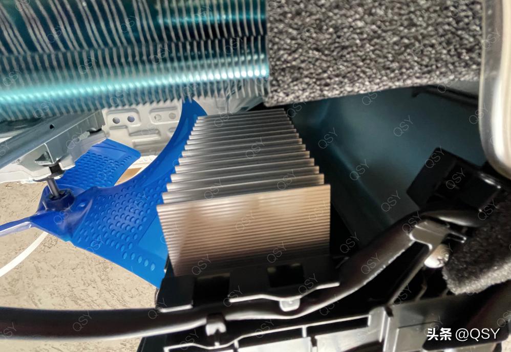 拆华蒜空调BpR3HSQK15,B11.5匹一级和奥克斯配置相同但价格更低