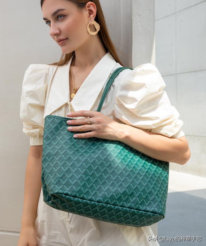 小ck这款包太好看了,平价又不失大牌感的小ck包包