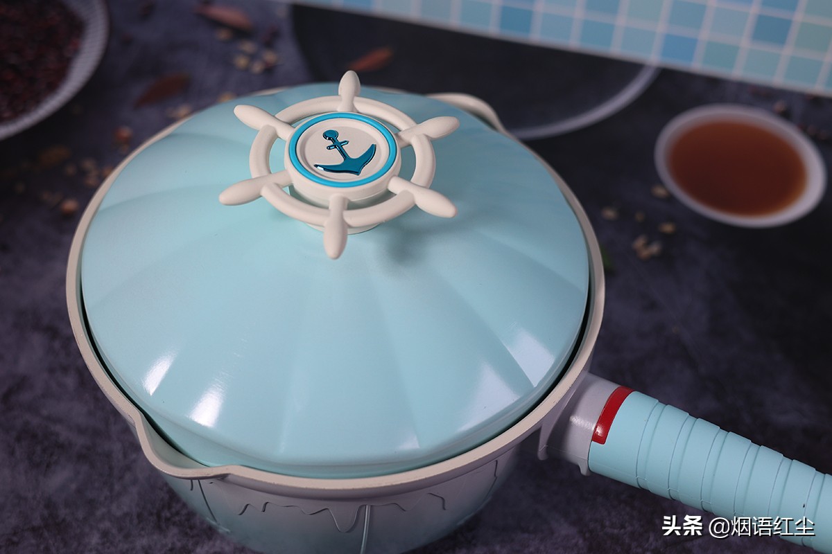 旋转的海盗木马带来了蒙古奶茶