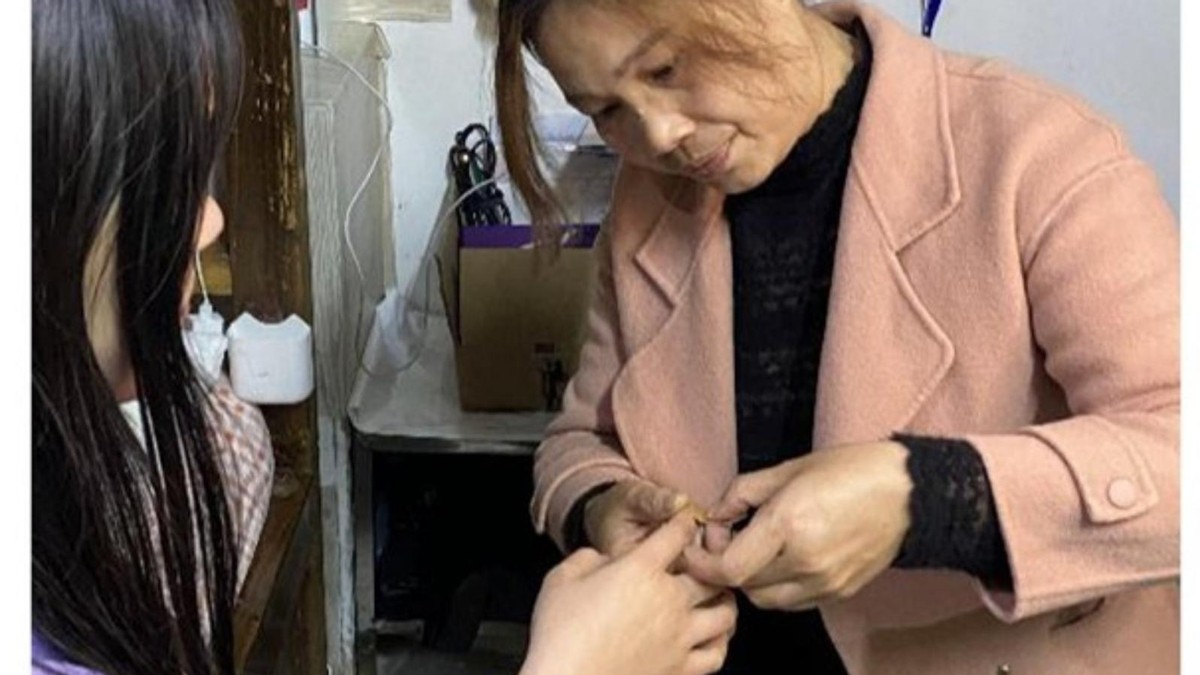 贵州中学12岁少女惨遭轮奸,所有同学视而不见,现场惨不忍睹!