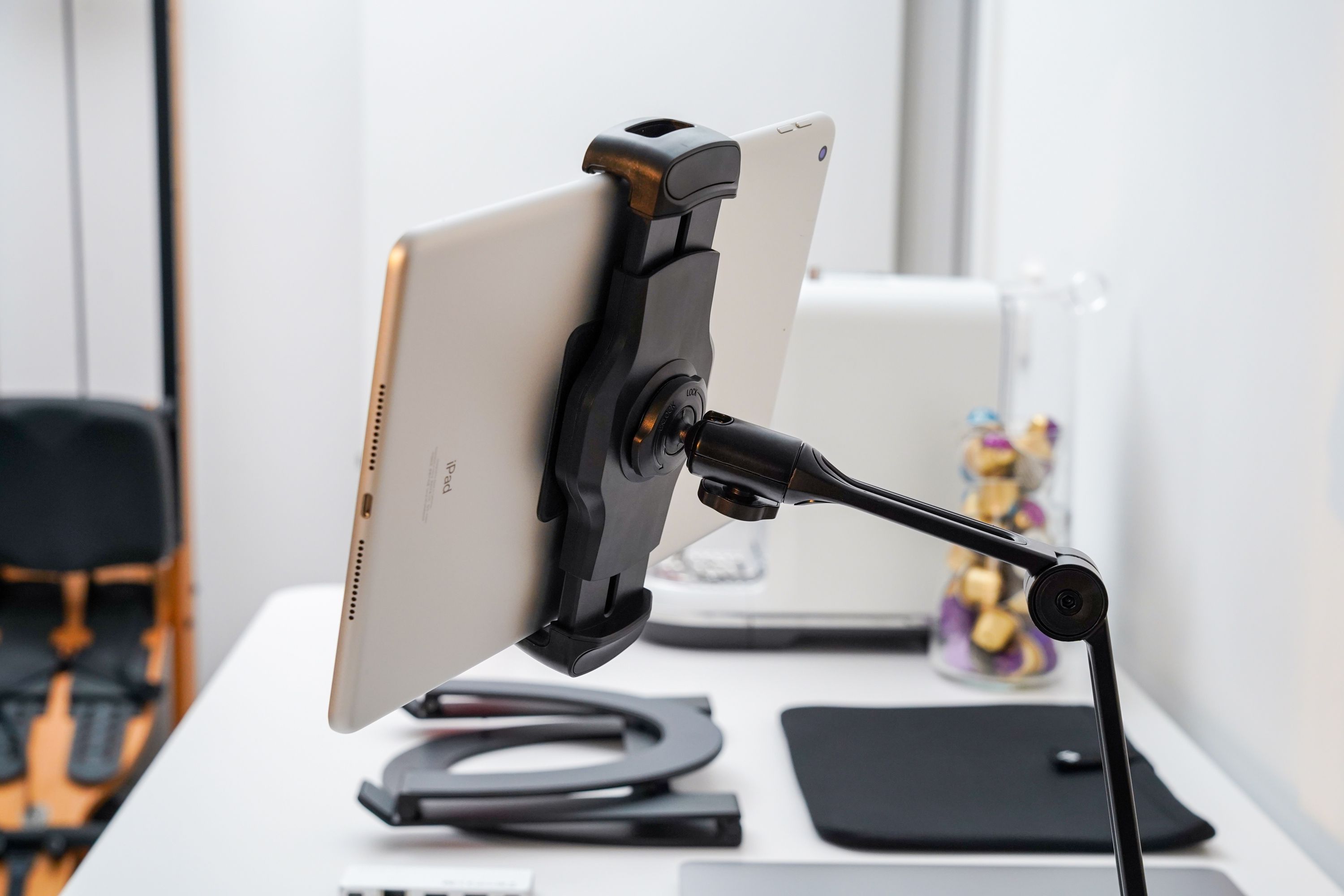 特别便宜的苹果产品有哪些,手机配件低价