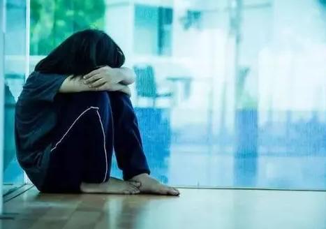 青少年自卑的解决方法,青少年有自卑感怎么疏导