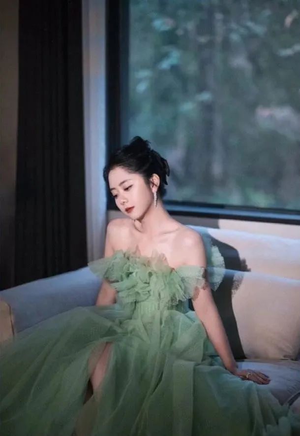 这一年，内娱女星千姿百态，唯这3种“惊艳”，牢牢抓住了我眼球