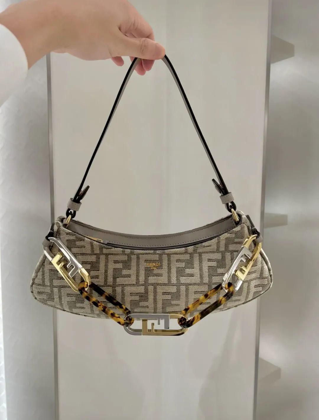 fendi去年爆款包,fendi经典名牌包包