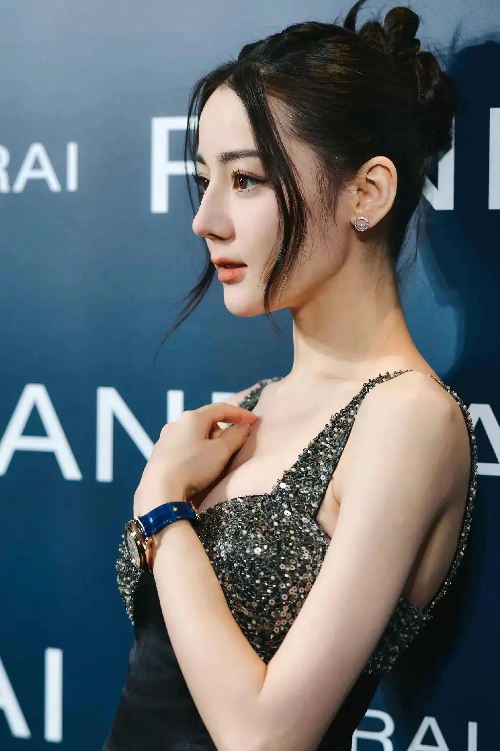 秋冬齐刘海造型,秋冬减龄刘海