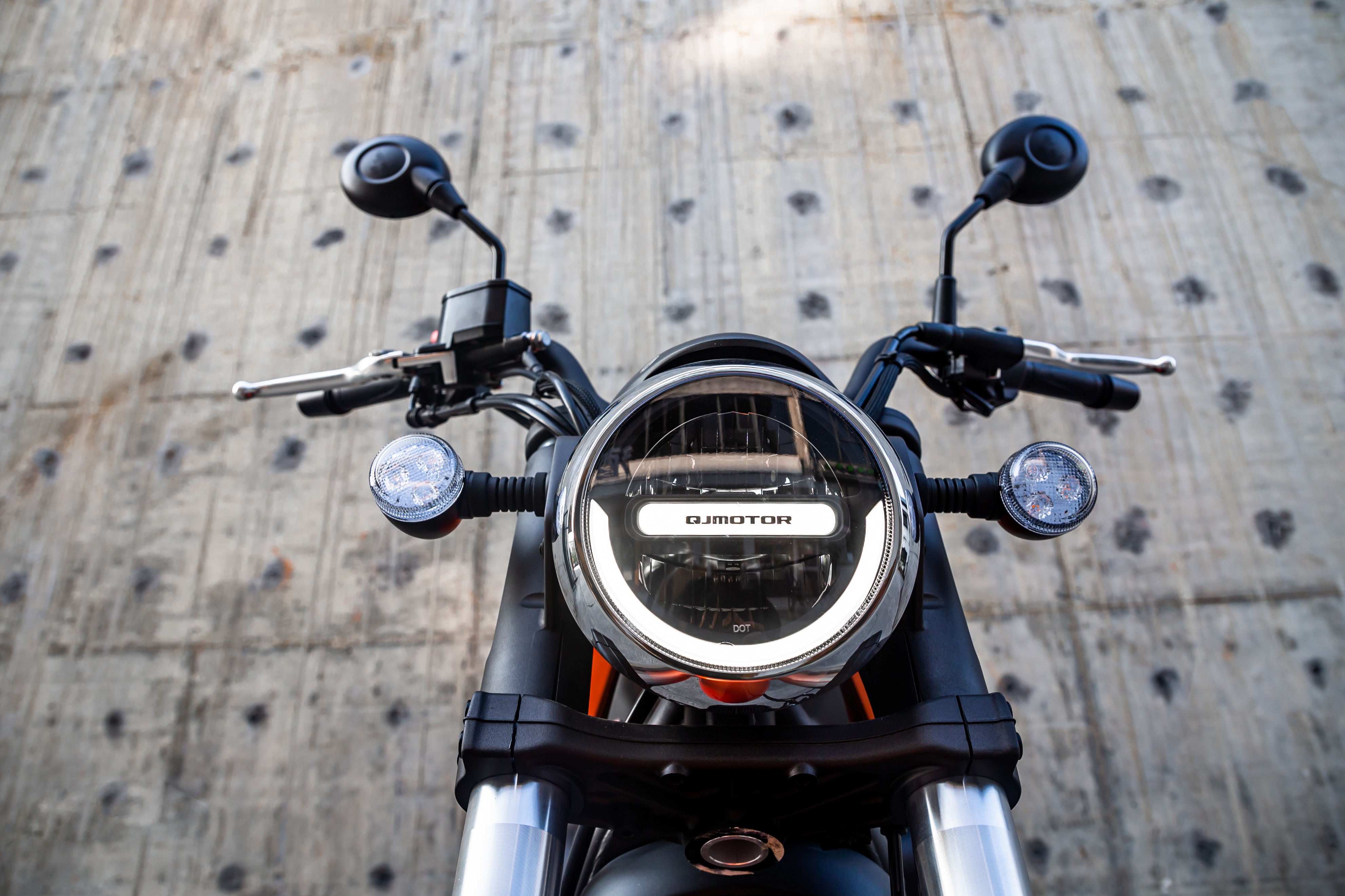 钱江闪300和闪350外观对比,钱江闪300s深度测评优点