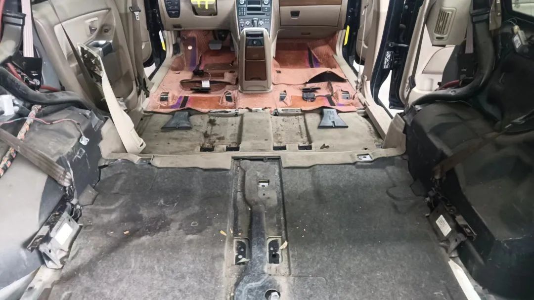 80年沃尔沃xc90出售,08款沃尔沃xc90二手多少钱