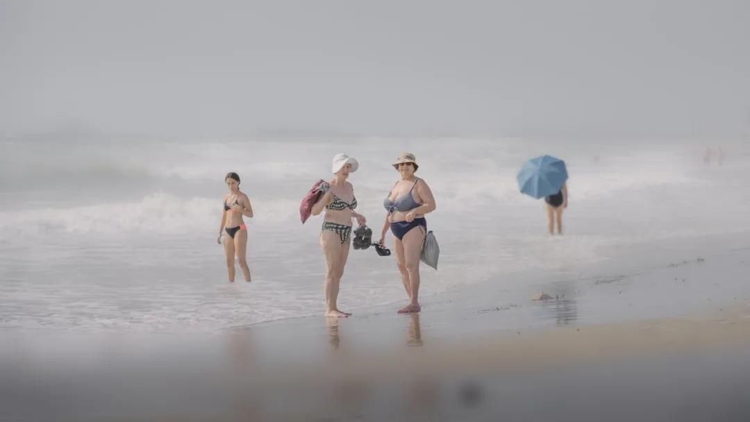 40张国际摄影奖顶尖作品震撼人心,世界摄影获奖人物震撼图